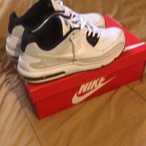 Mens Airmax size 13